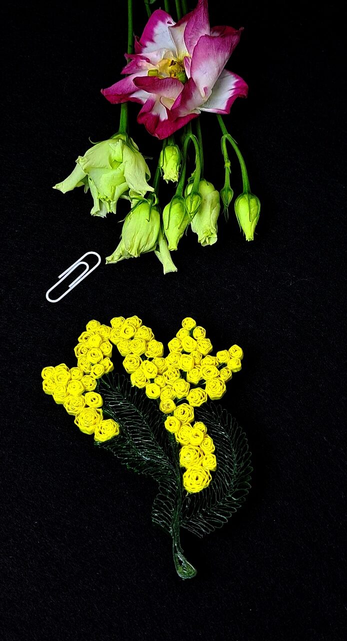 Брошь квиллинг «Мимоза»