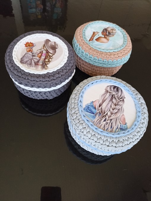 Корзинка для хранения из трикотажной пряжи