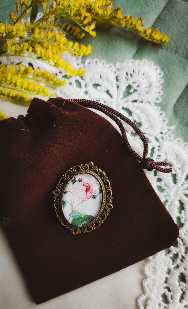 Винтажная брошь малая «Пион»