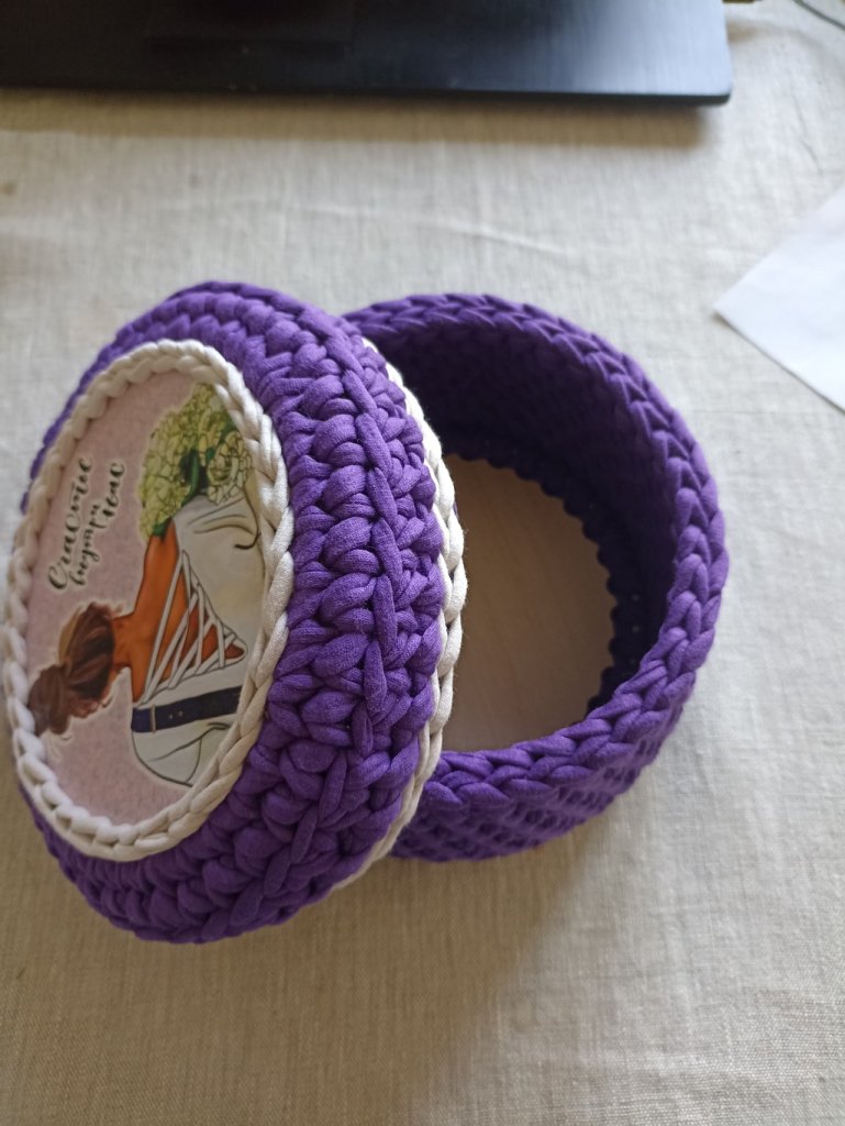 Корзинка для хранения из трикотажной пряжи