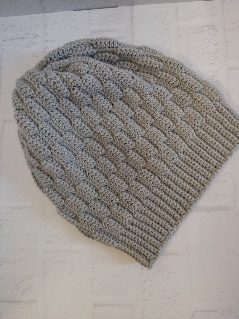 Шапка вязаная