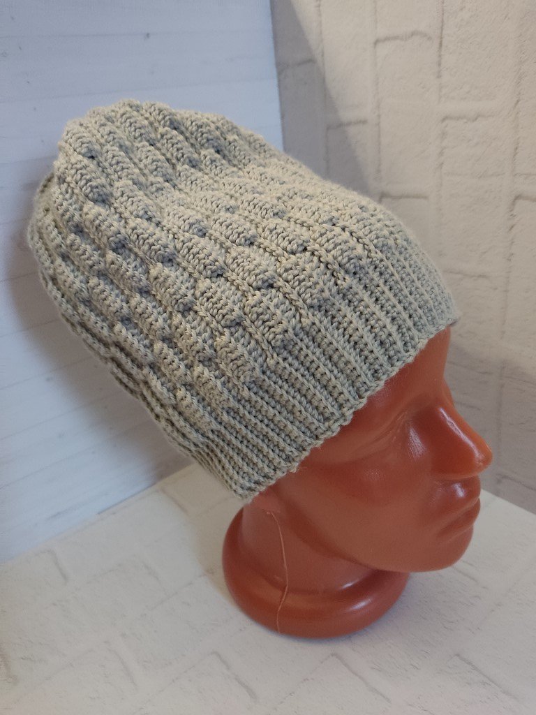 Шапка вязаная
