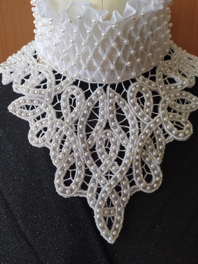 Воротник на стойке