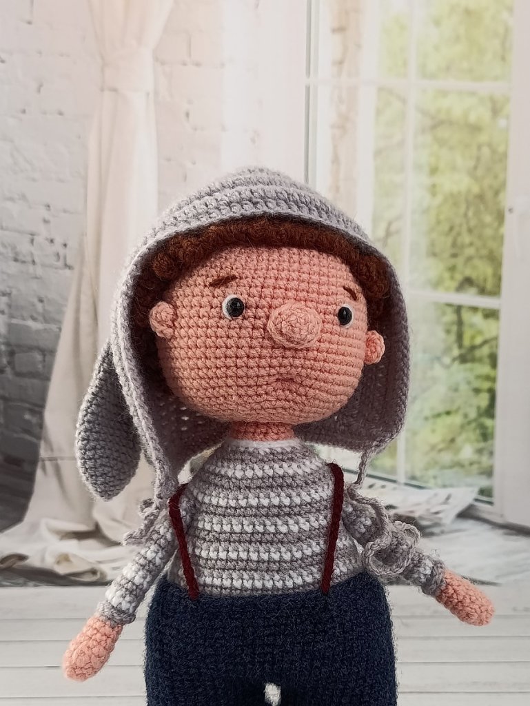Кукла вязаная интерьерная «Мальчик в костюме зайца»