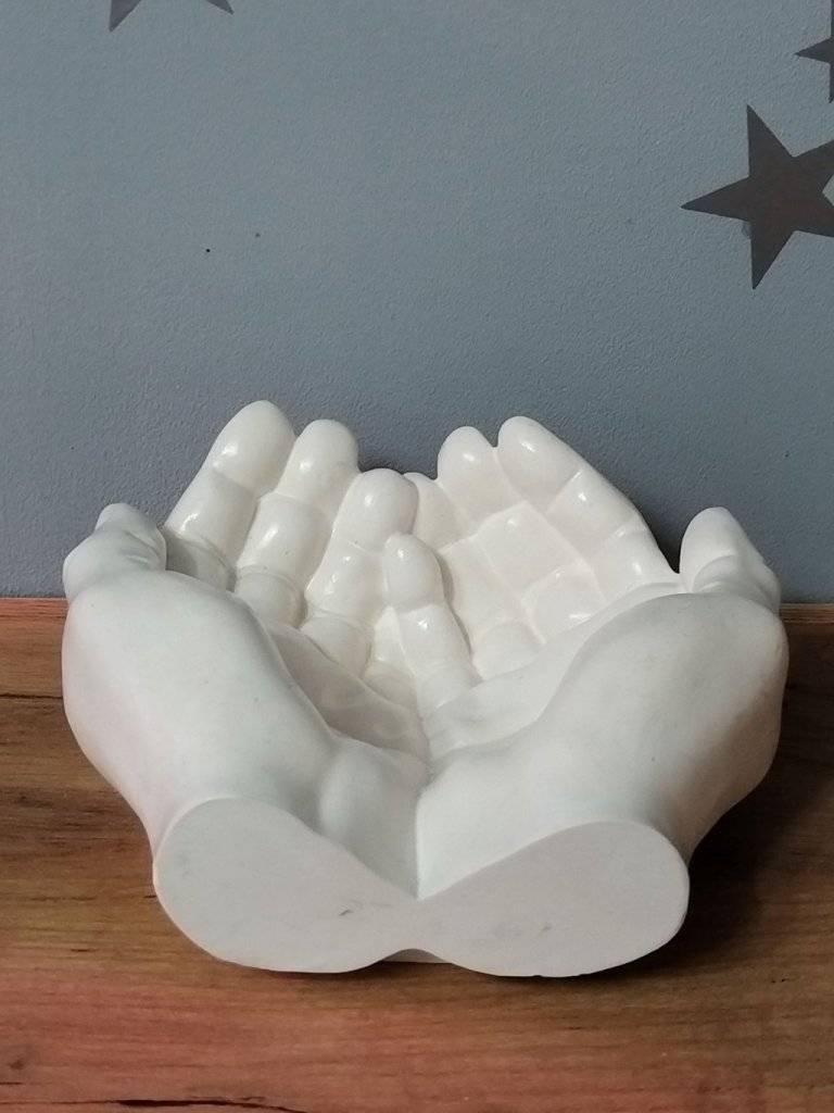 Подставка декоративная. Статуэтка. Руки Давида