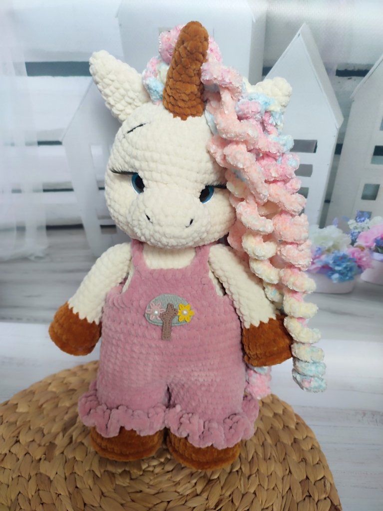 Единорог вязаный