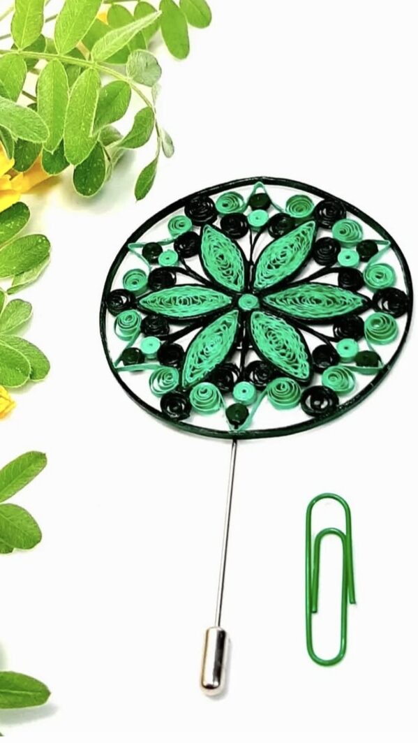 Брошь квиллинг игла.