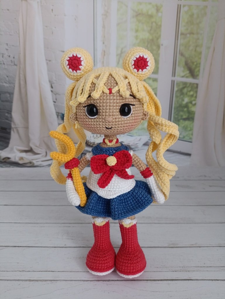 Кукла вязаная интерьерная в образе «Сейлор Мун»
