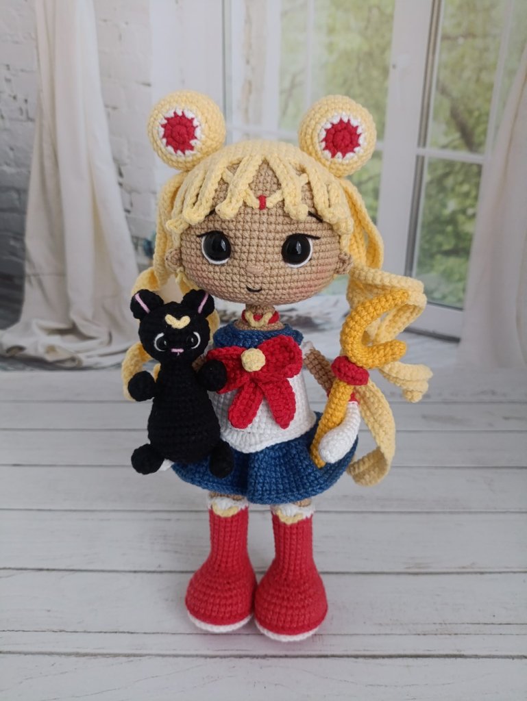 Кукла вязаная интерьерная в образе «Сейлор Мун»
