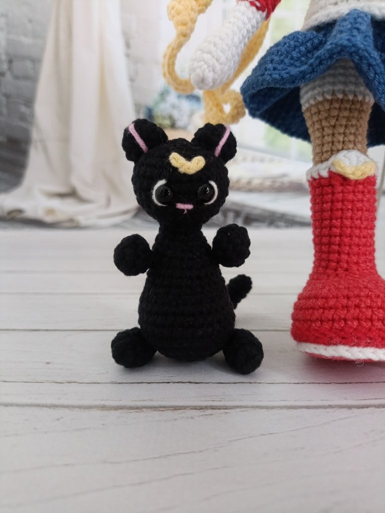 Кукла вязаная интерьерная в образе «Сейлор Мун»