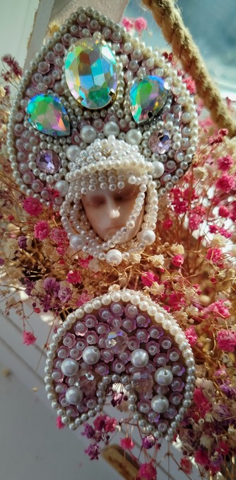 Брошь Кокошник розовый