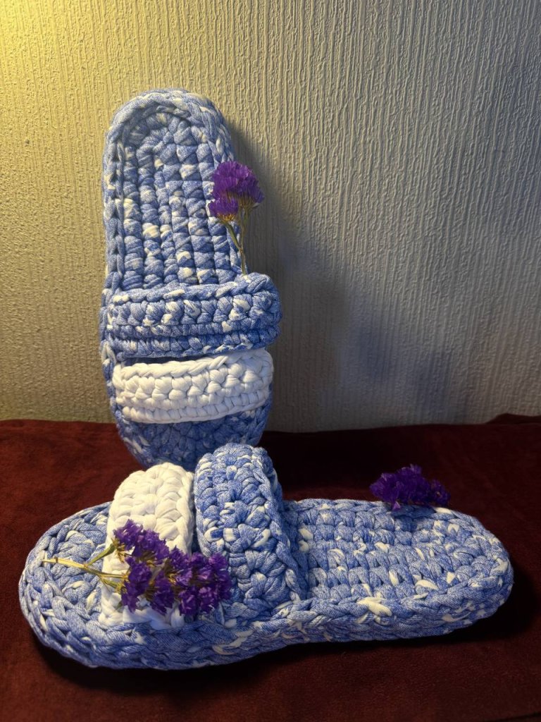 Тапочки домашние из трикотажной пряжи