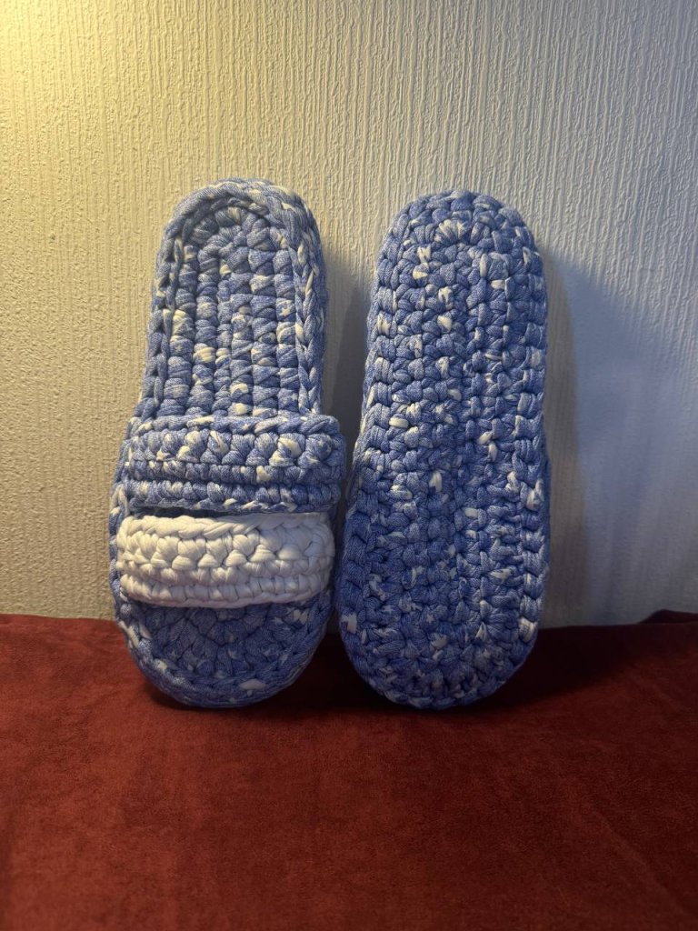Тапочки домашние из трикотажной пряжи