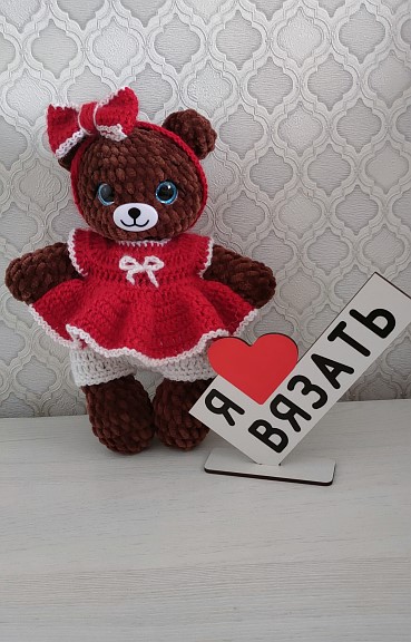 Мишка в платье ?