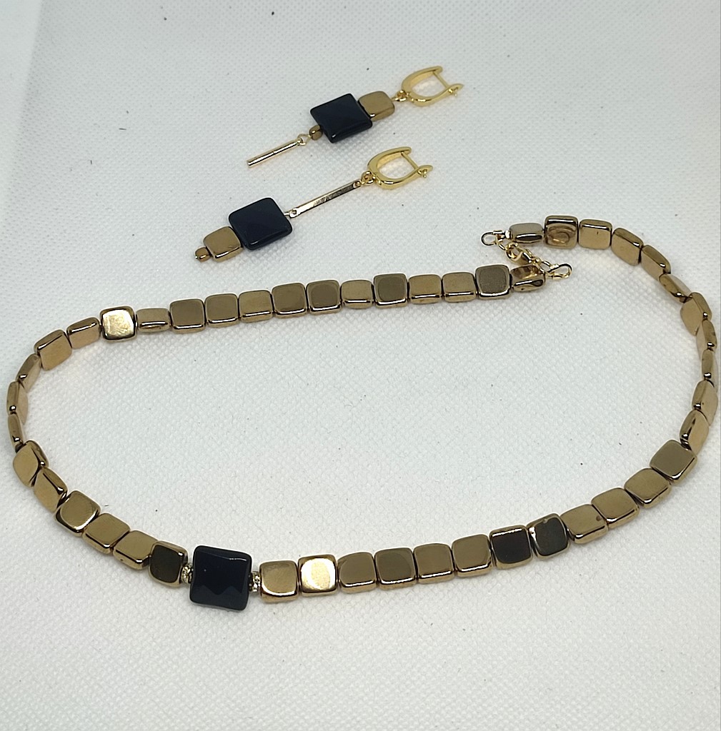 Золотой квадрат