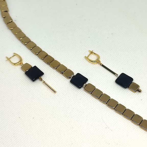 Золотой квадрат