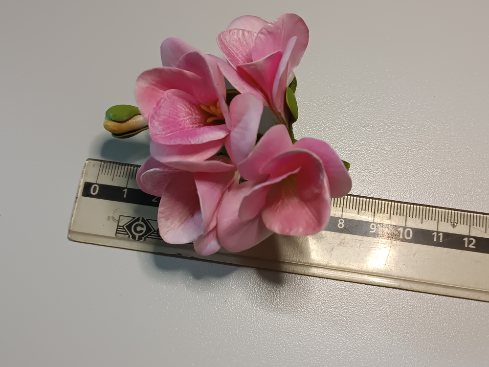 Брошь из фоамирана «Розовая гортензия»