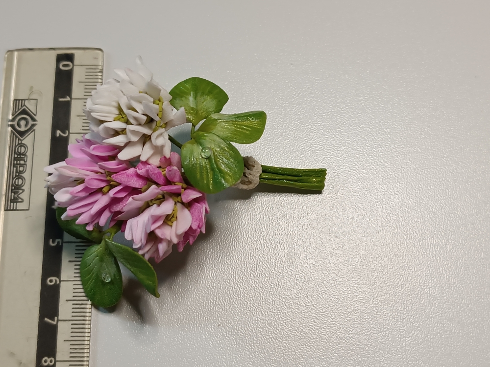 Брошь из фоамирана «Клевер»