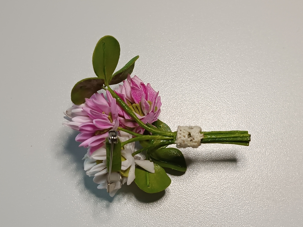 Брошь из фоамирана «Клевер»