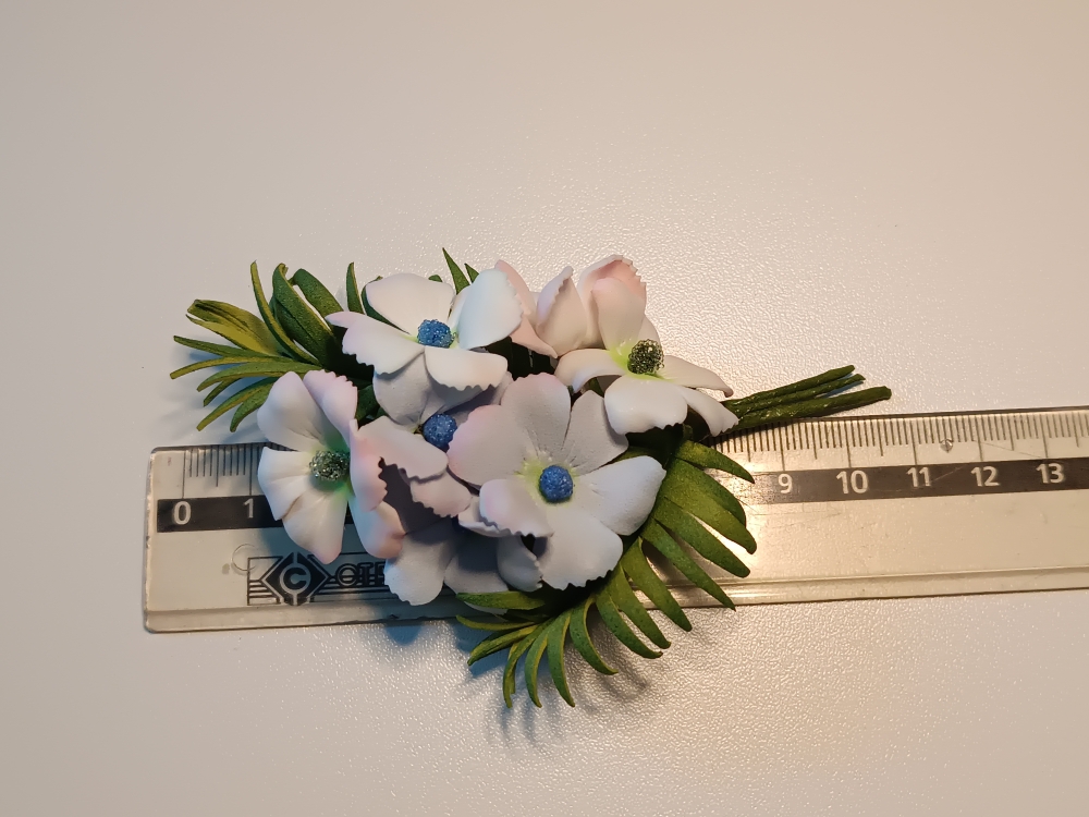 Брошь из фоамирана «Букетик роз.-гол.»