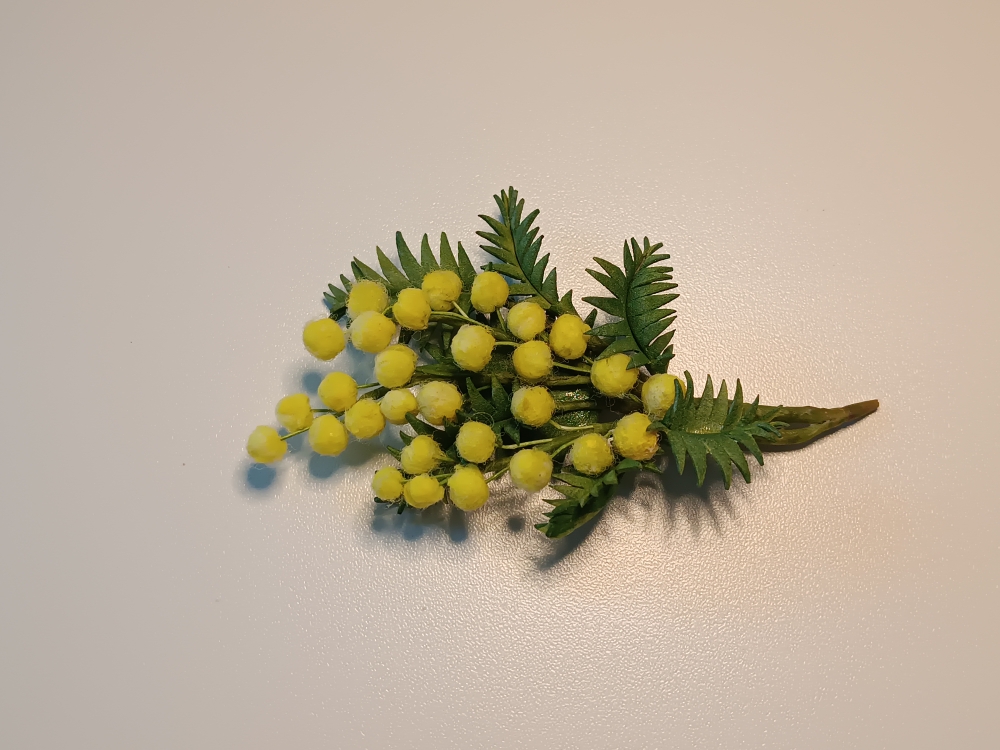 Брошь из фоамирана «Мимоза»