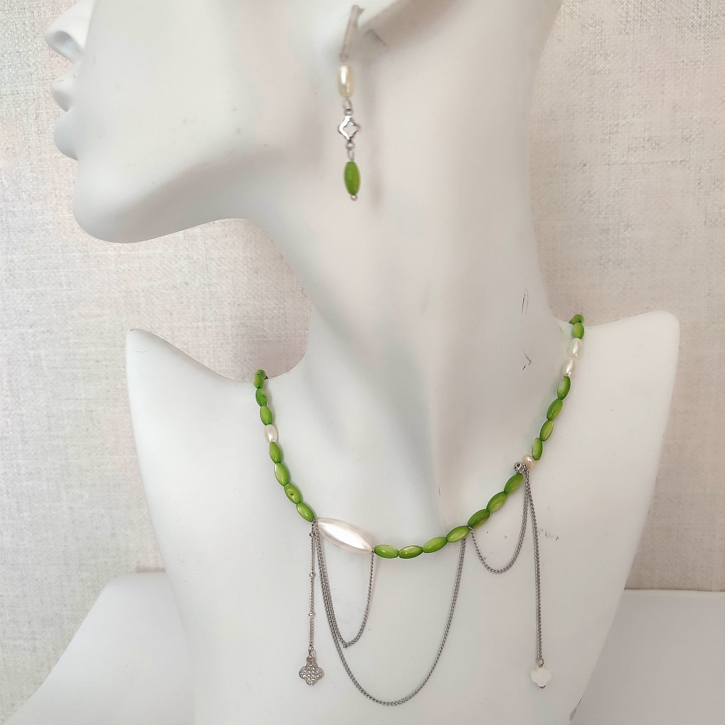 Нежная зелень перламутра