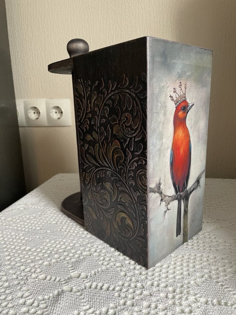 Полотенцедержатель с выдвижными ящиками