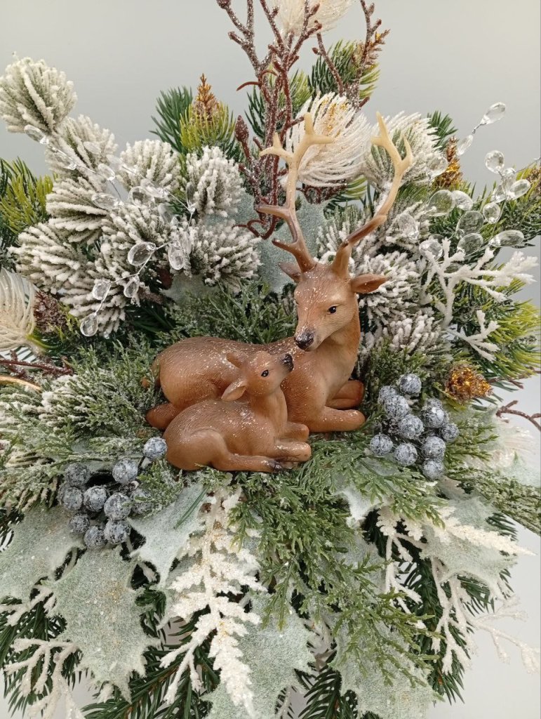 Новогодний подсвечник с оленями