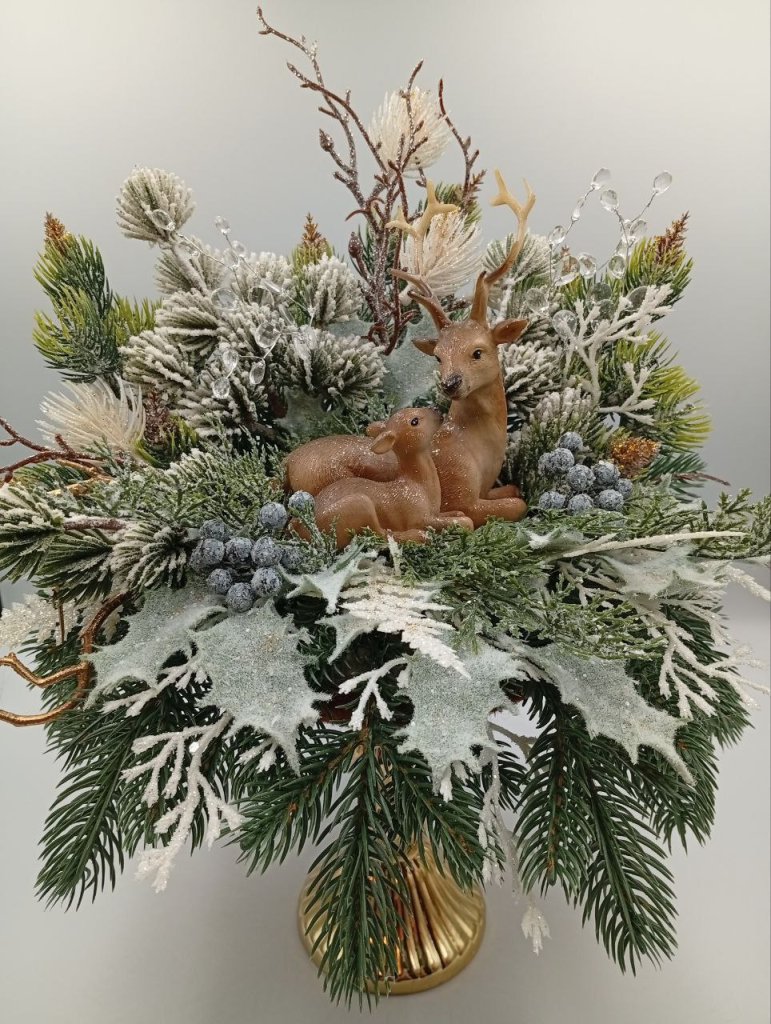 Новогодний подсвечник с оленями