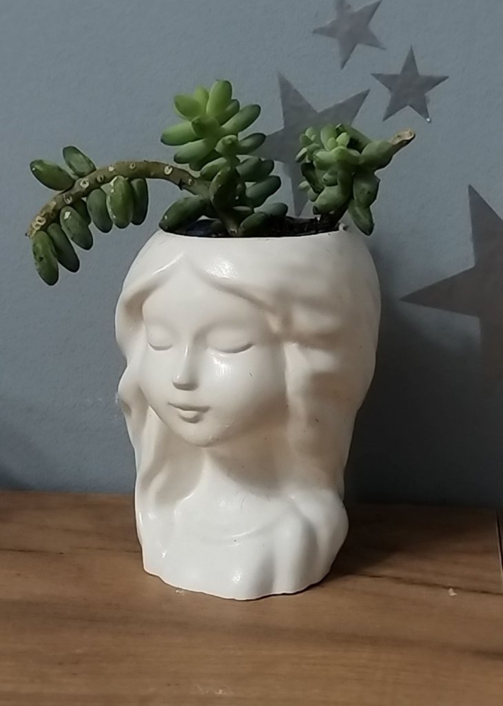 Кашпо декоративное. Девушка