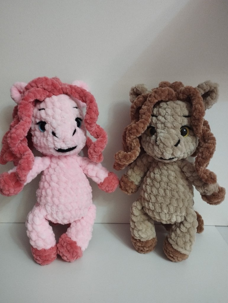 Вязаные игрушки. Поняшка.