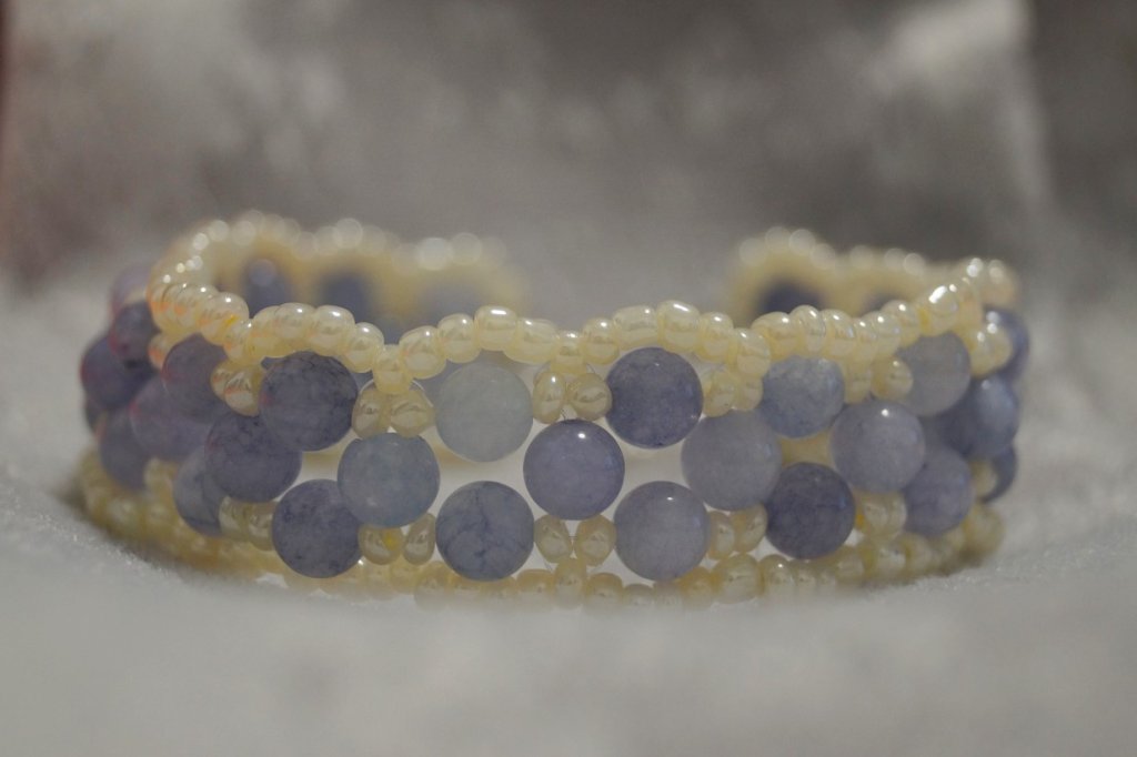 Женский браслет Волна из натурального камня аквамарин