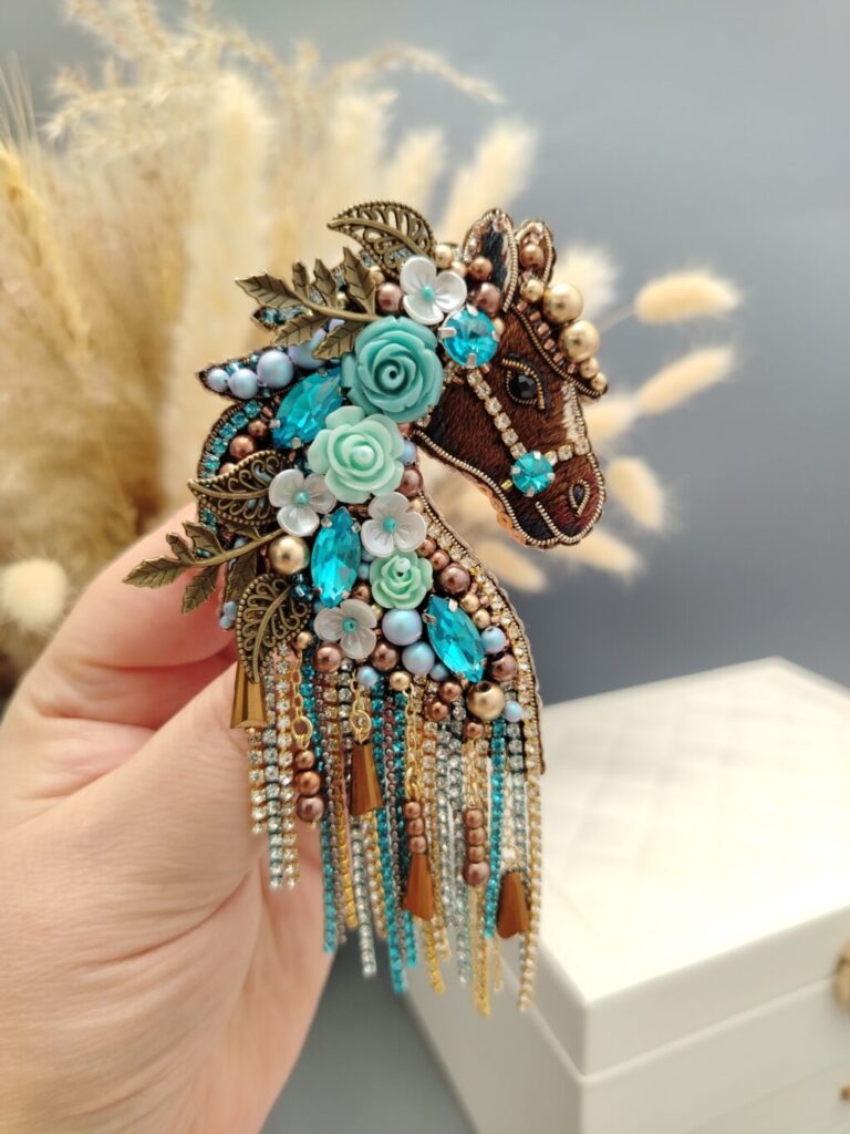 Брошь «Лошадка»