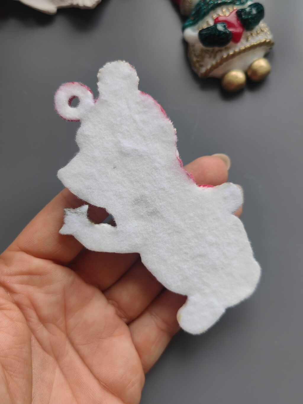 Елочная игрушка из эпоксидной смолы