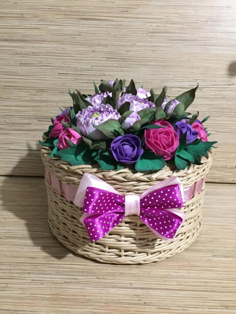 Шкатулка с букетом