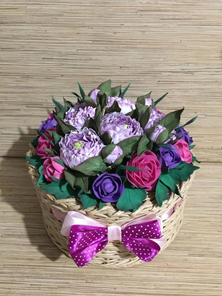 Шкатулка с букетом