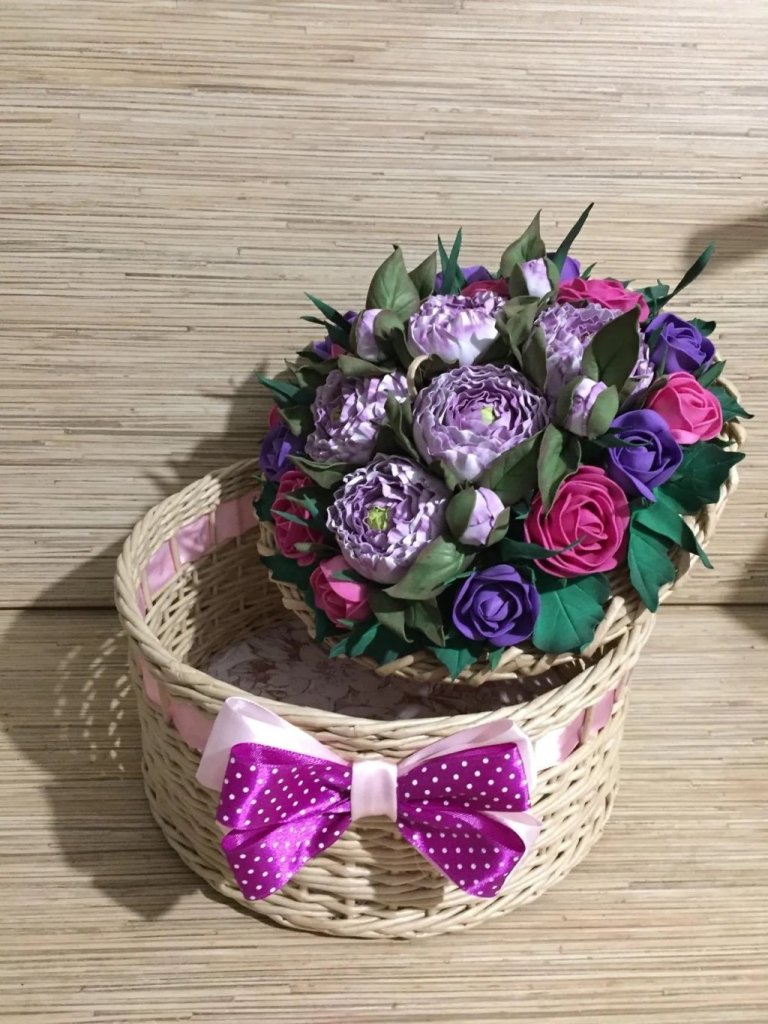 Шкатулка с букетом