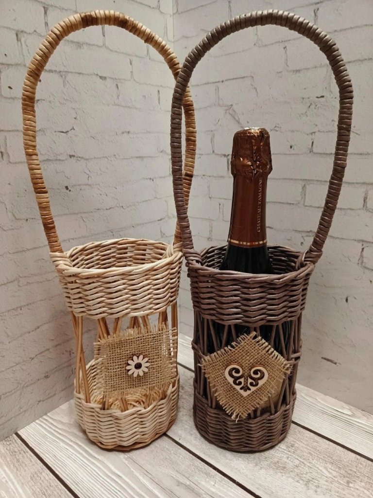 Плетенная бутылочница