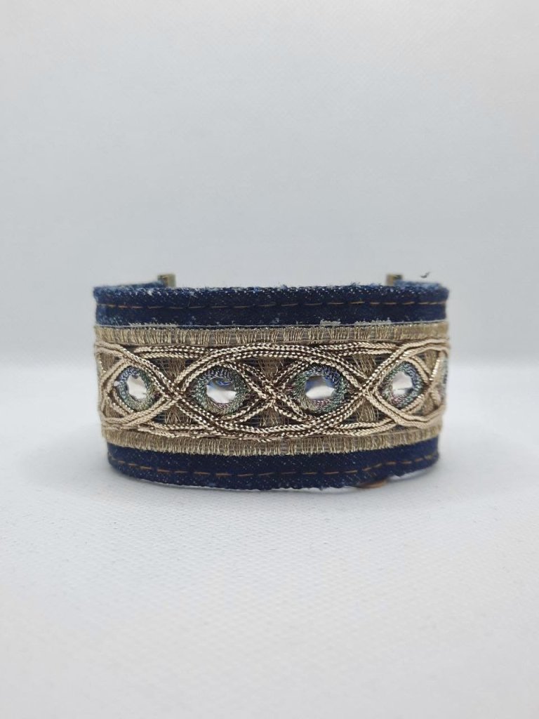 Браслет джинсовый