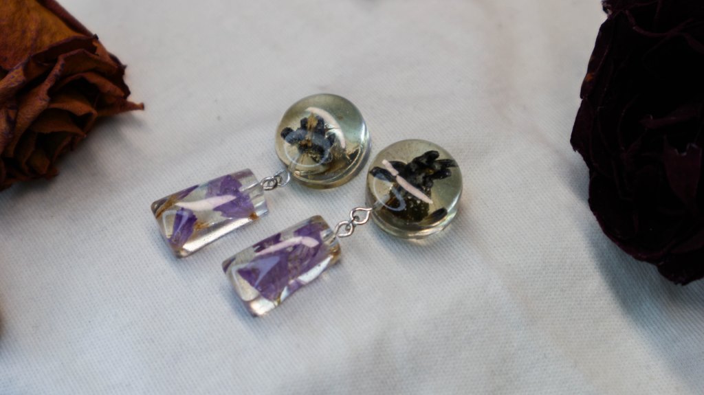 Серьги с цветами