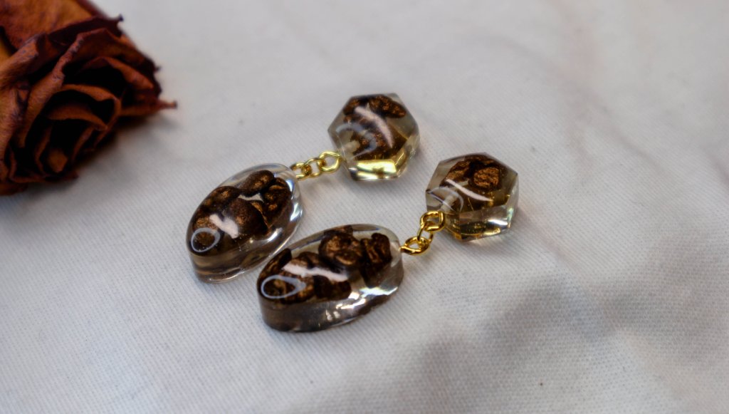 Серьги с камнями