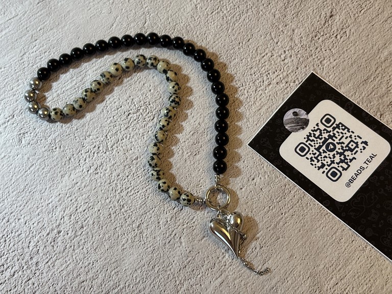 Чокер из далматиновой яшмы и агата