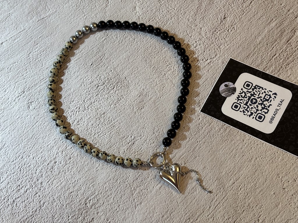 Чокер из далматиновой яшмы и агата