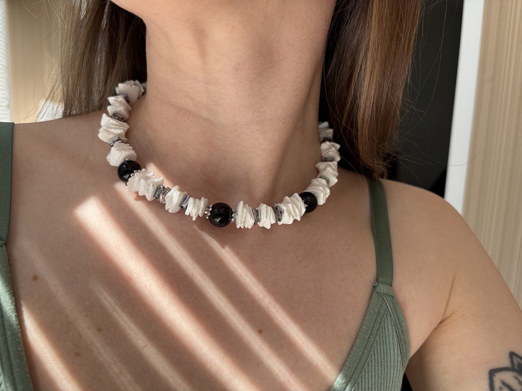 Чокер из ракушечника
