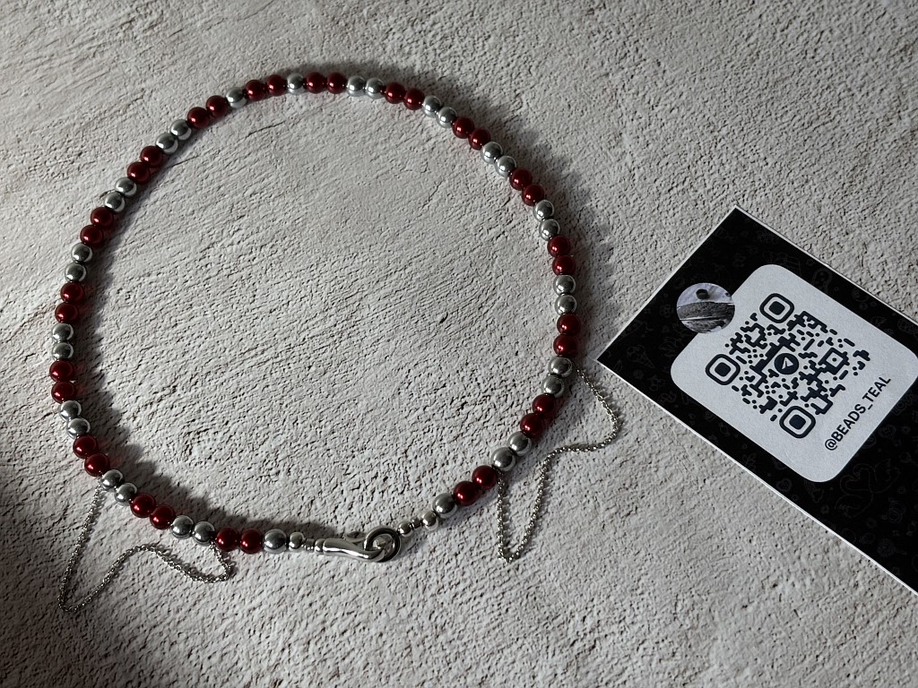 Чокер из красной майорки