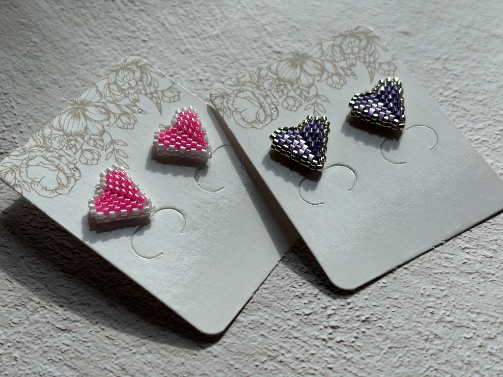 Серьги гвоздики из японского бисера
