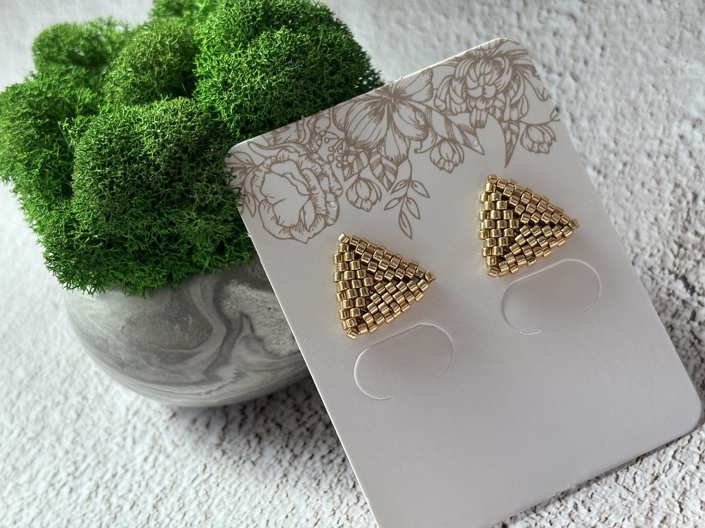 Серьги гвоздики из японского бисера