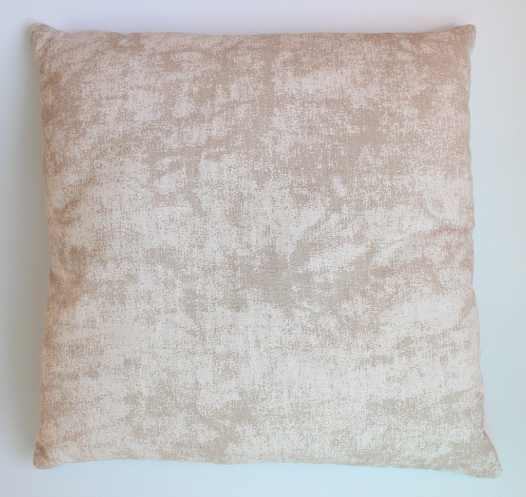 Декоративная подушка