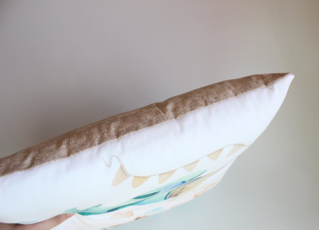 Декоративная подушка