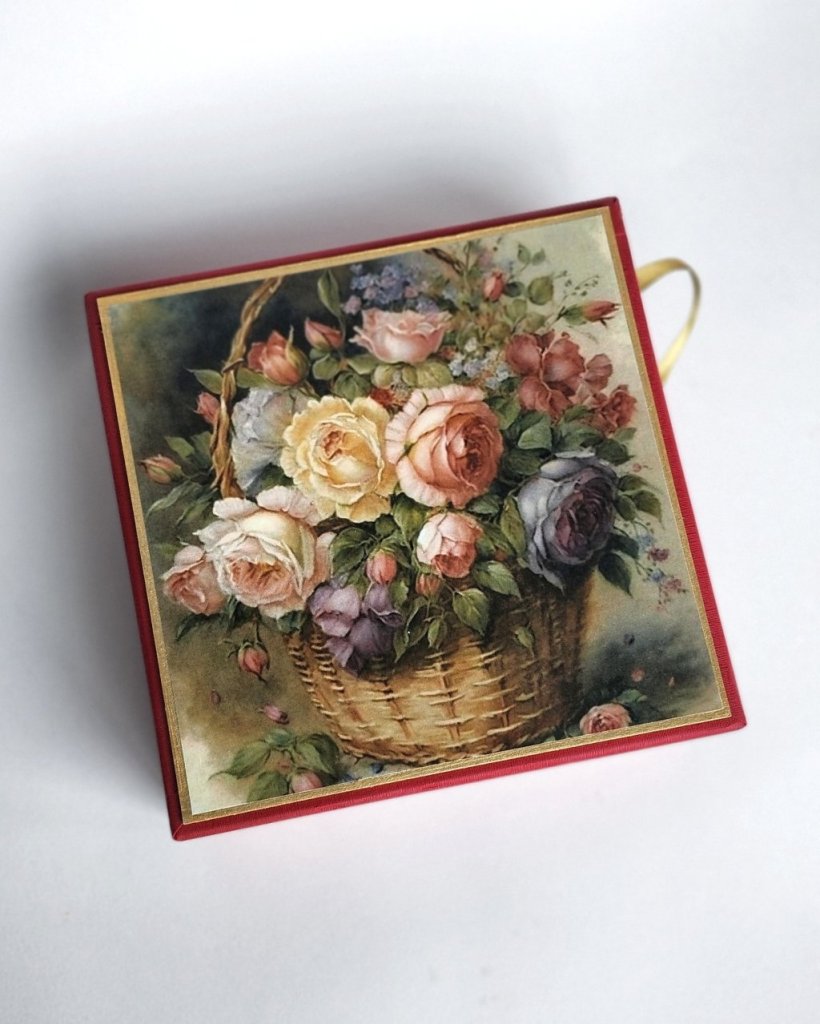 Музыкальная коробка с печеньем и зефиром